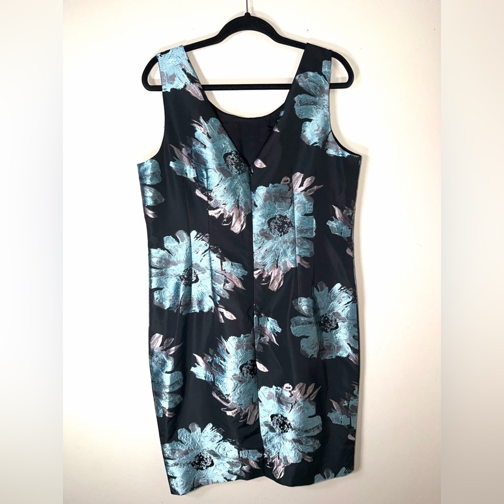 Carlisle Black and Blue Floral Midi Dress - Picture 3 of 8